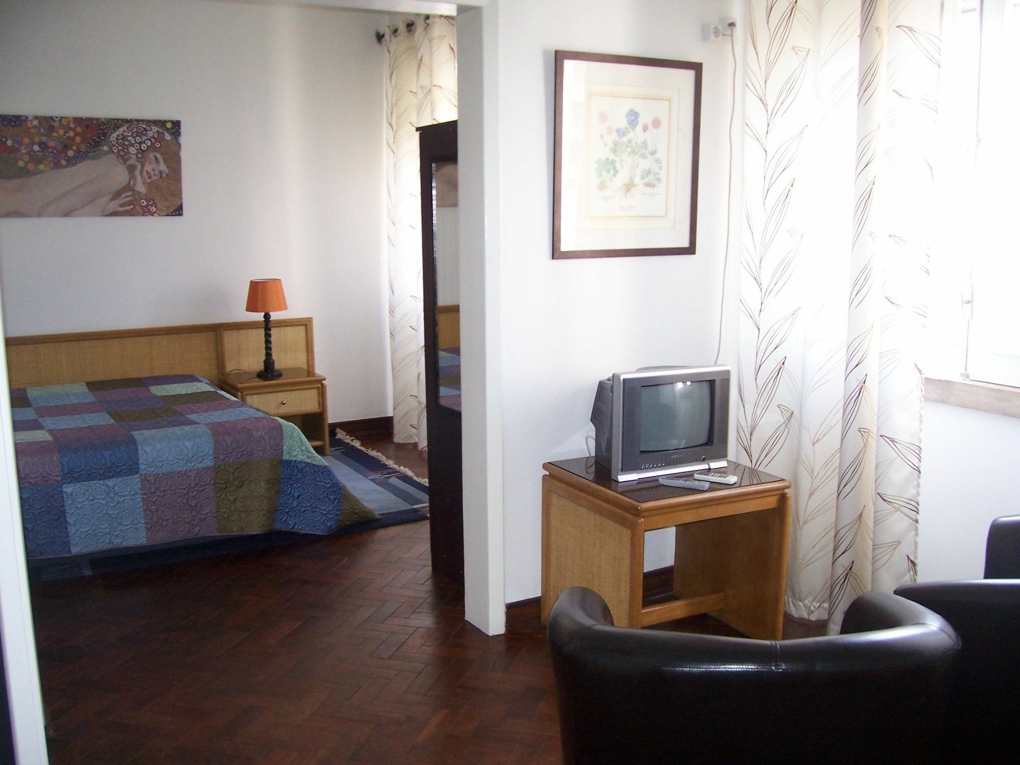 Hotel Residencial Caravela Lisbon Exterior photo